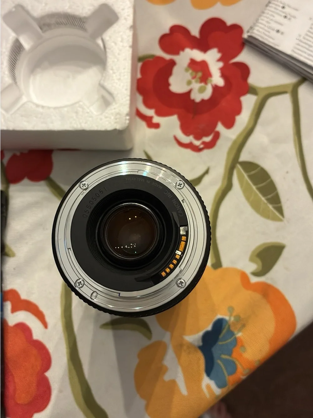 Canon EF 75-300mm f/4-5.6 III Lens Box - White and Red